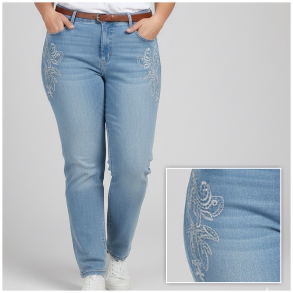 DC Denim - 😍SHOW SPECIAL - DC Light Wash Jeans Embellished Crystal Embroidery Pockets